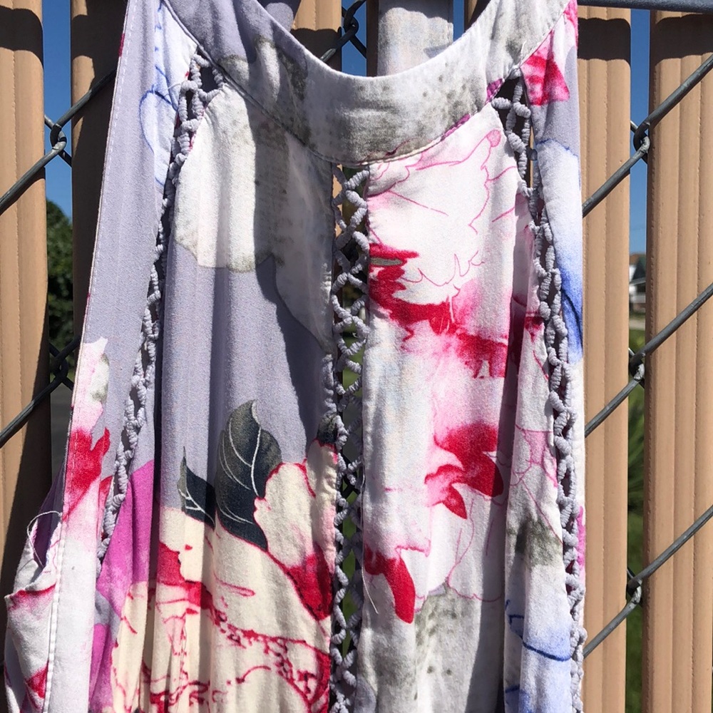 Beautiful flowy maxi dress